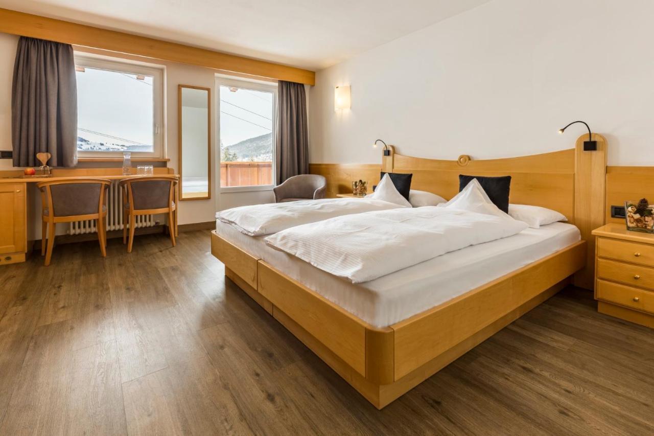 מלון אורטיסיי Rainell Dolomites Retreat חדר תמונה