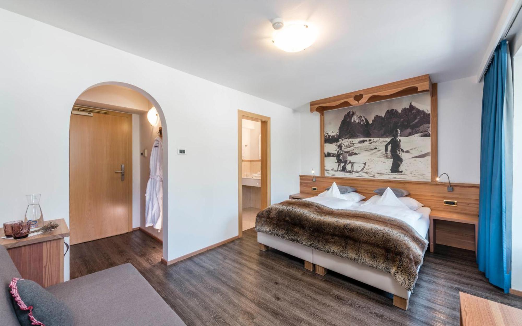 מלון אורטיסיי Rainell Dolomites Retreat חדר תמונה