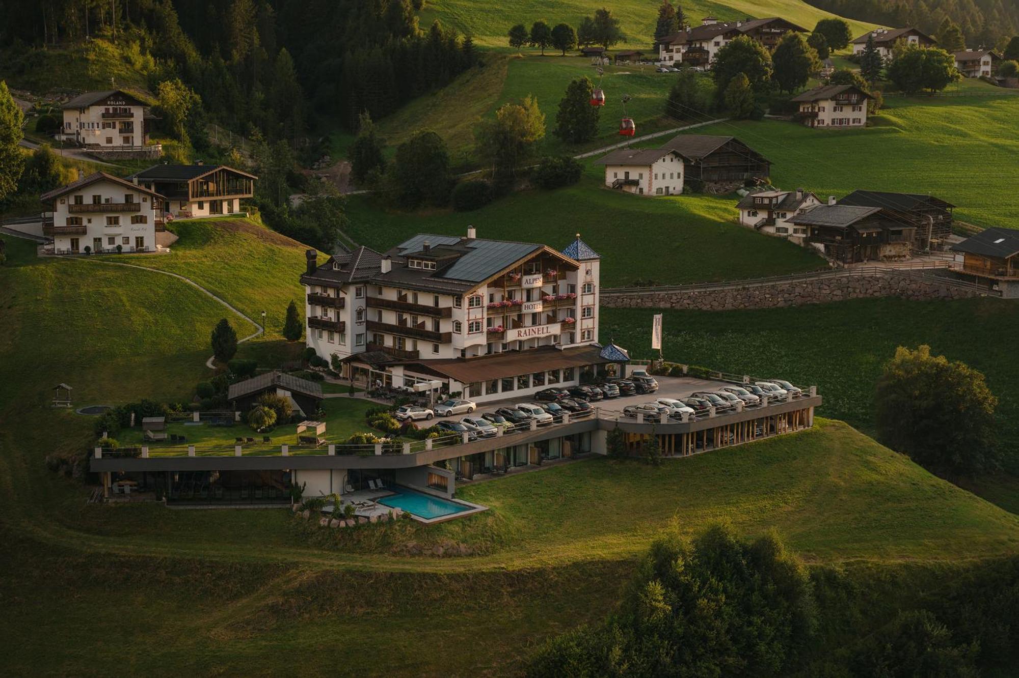 מלון אורטיסיי Rainell Dolomites Retreat מראה חיצוני תמונה